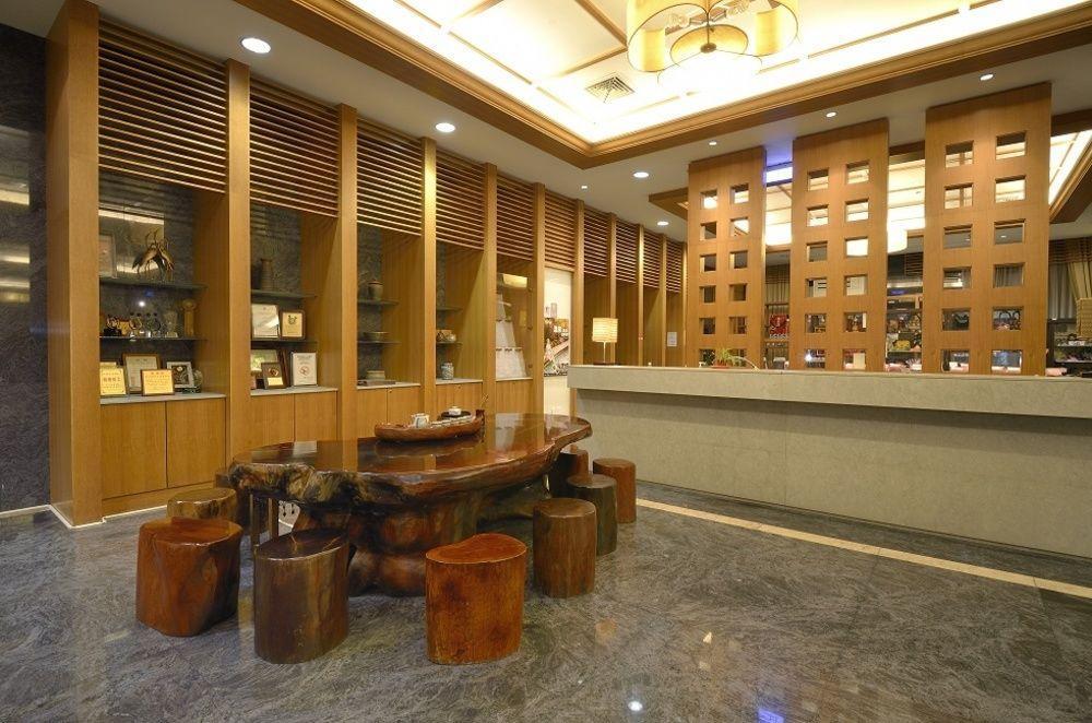 Toong Mao Spa Resort Guanziling Tainan Esterno foto