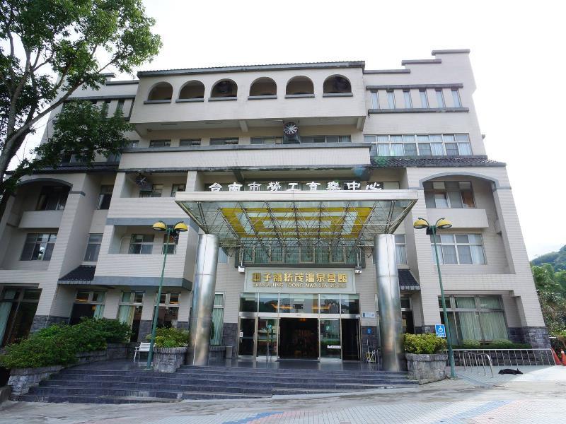 Toong Mao Spa Resort Guanziling Tainan Esterno foto