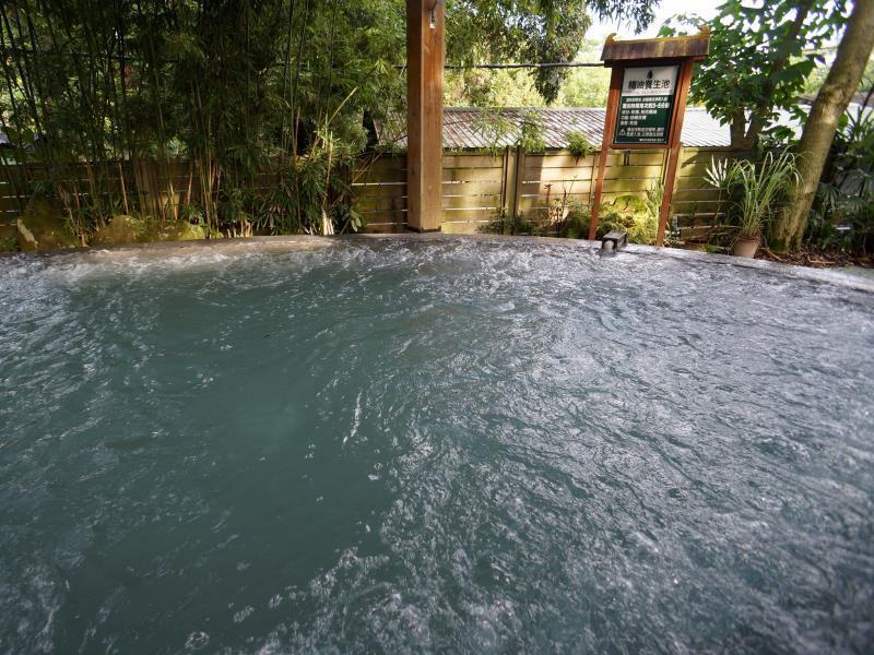 Toong Mao Spa Resort Guanziling Tainan Esterno foto