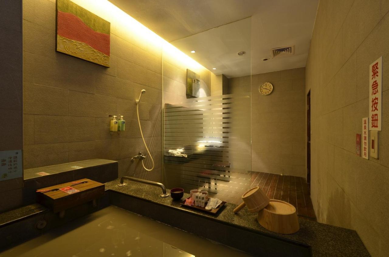 Toong Mao Spa Resort Guanziling Tainan Esterno foto